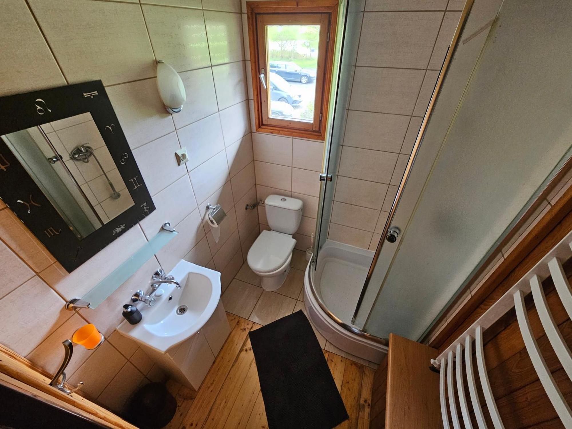 Osmelakowa Dolina Villa Spalona Luaran gambar