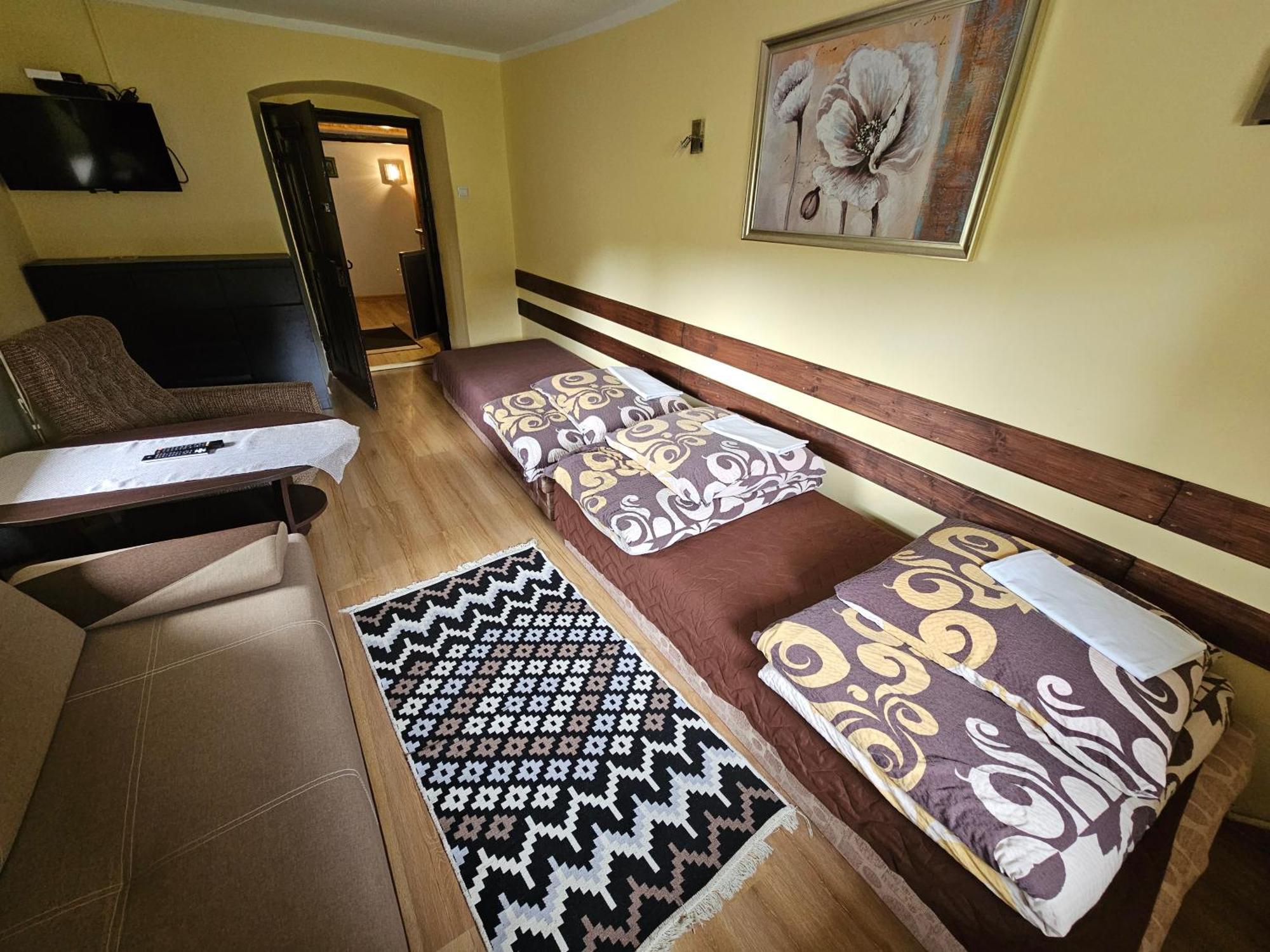 Osmelakowa Dolina Villa Spalona Luaran gambar